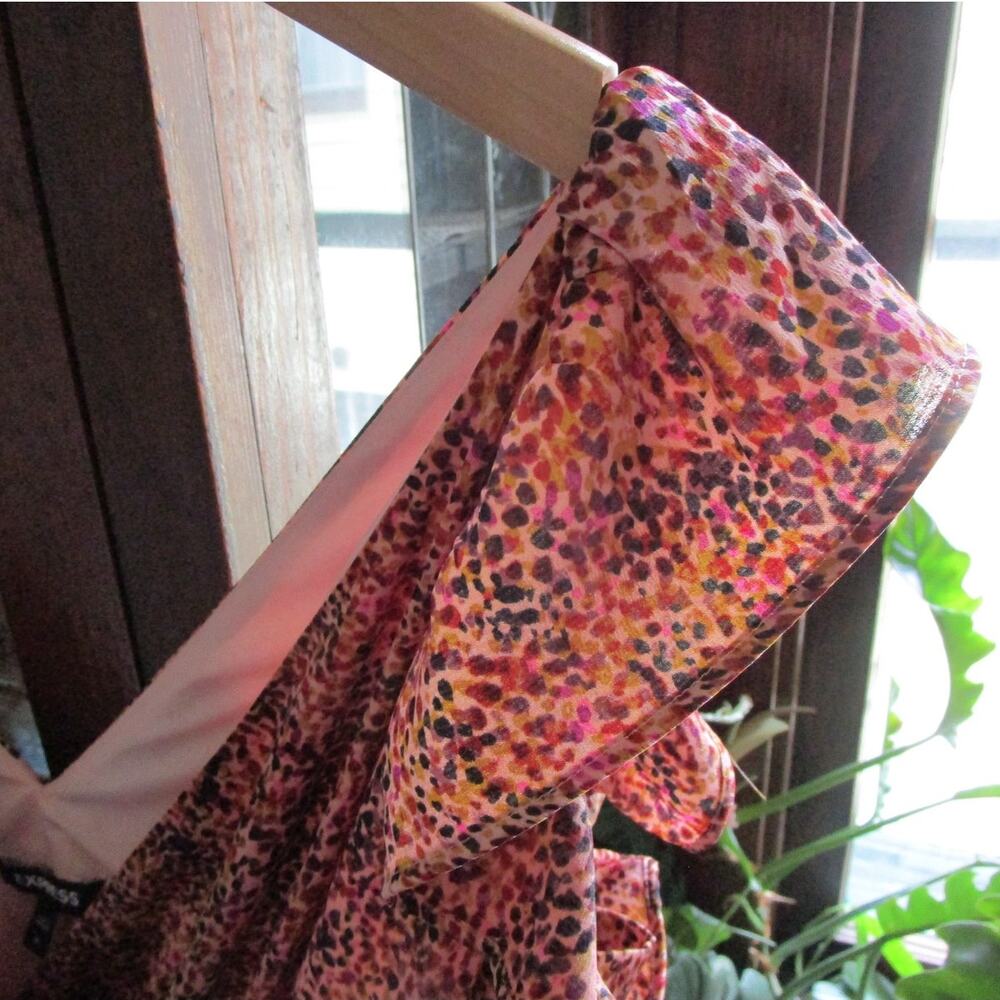 Express Pink Abstract Print Ruffle Faux Wrap Dress Size S/M - Picture 16 of 17